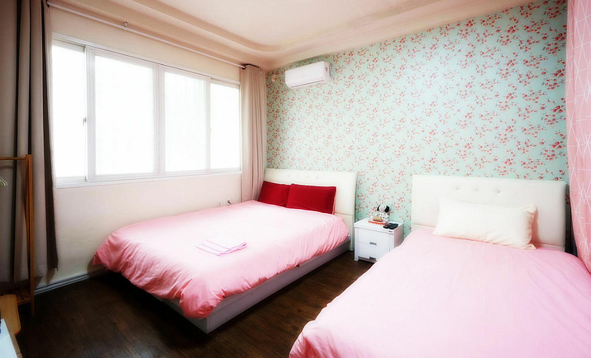 Tiara Guesthouse Seoul Exteriör bild
